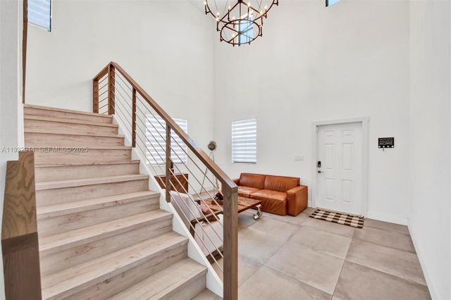 10333 SW 232nd St, Cutler Bay, FL 33190