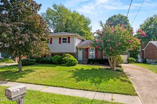 3907 Bonifay Ct, Louisville, KY 40299