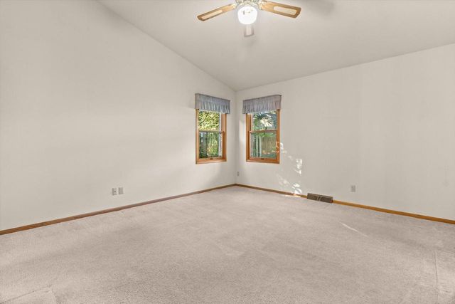 4206 Fox Hills DRIVE, Janesville, WI 53546