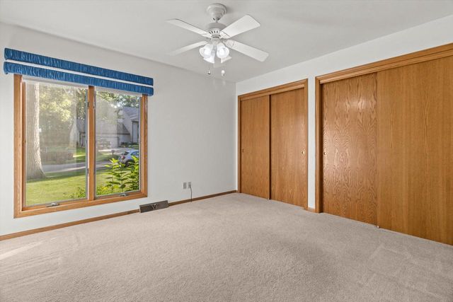4206 Fox Hills DRIVE, Janesville, WI 53546