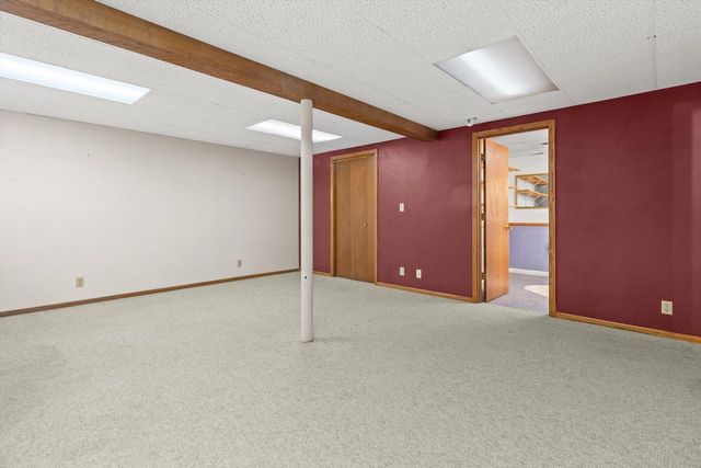 4206 Fox Hills DRIVE, Janesville, WI 53546