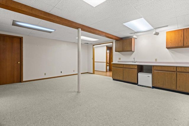 4206 Fox Hills DRIVE, Janesville, WI 53546