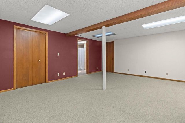 4206 Fox Hills DRIVE, Janesville, WI 53546