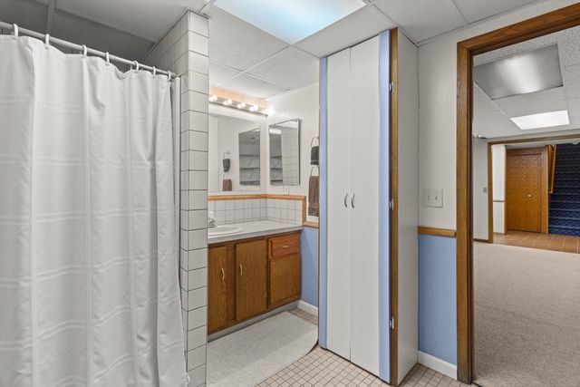 4206 Fox Hills DRIVE, Janesville, WI 53546