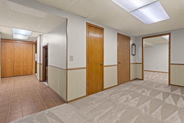4206 Fox Hills DRIVE, Janesville, WI 53546