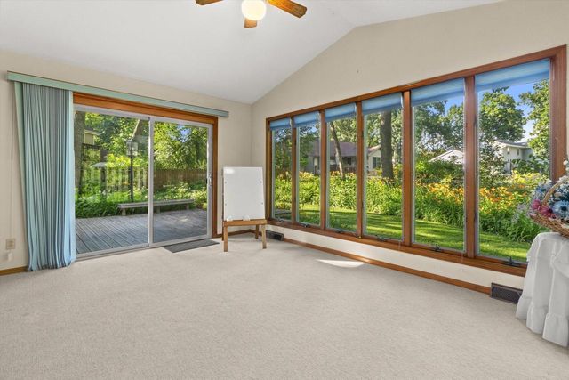 4206 Fox Hills DRIVE, Janesville, WI 53546