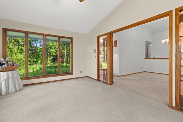 4206 Fox Hills DRIVE, Janesville, WI 53546