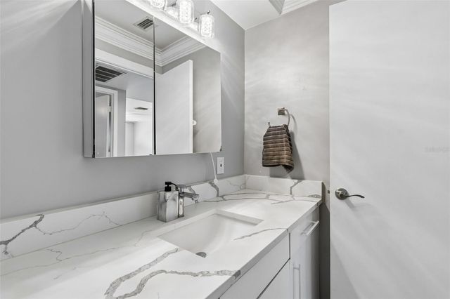 2460 NORTHSIDE DRIVE 604, Clearwater, FL 33761