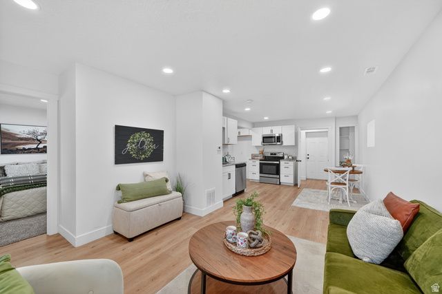 1136 S HIGHWAY 198, Payson, UT 84651