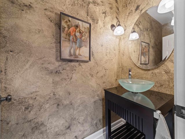 230 Pizarro Drive, Hot Springs Village, AR 71909