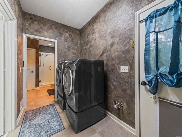 230 Pizarro Drive, Hot Springs Village, AR 71909