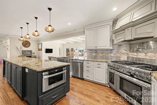 4444 3rd Street Lane NW, Hickory, NC 28601