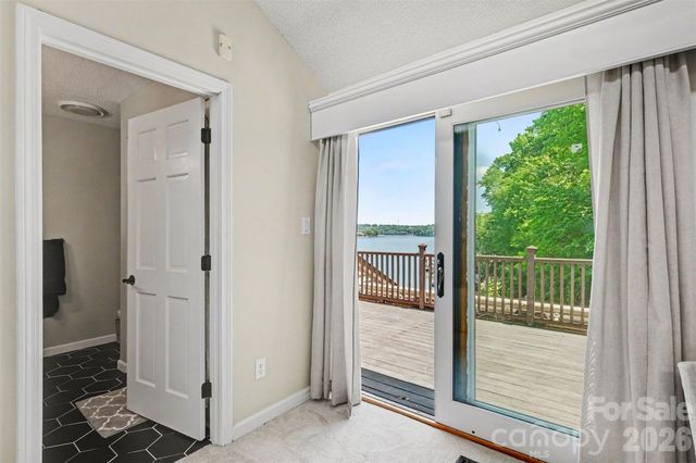 4444 3rd Street Lane NW, Hickory, NC 28601
