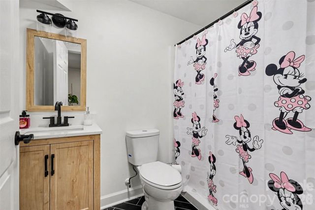 4444 3rd Street Lane NW, Hickory, NC 28601