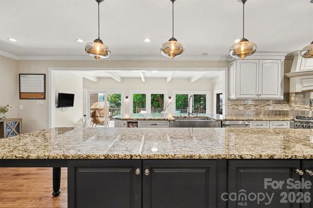 4444 3rd Street Lane NW, Hickory, NC 28601
