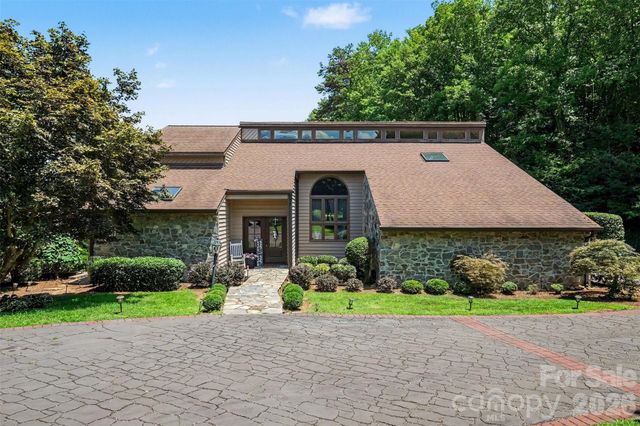 4444 3rd Street Lane NW, Hickory, NC 28601