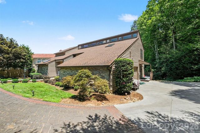 4444 3rd Street Lane NW, Hickory, NC 28601