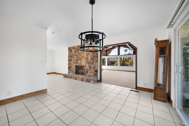 312 Skyline Dr, Vallejo, CA 94591