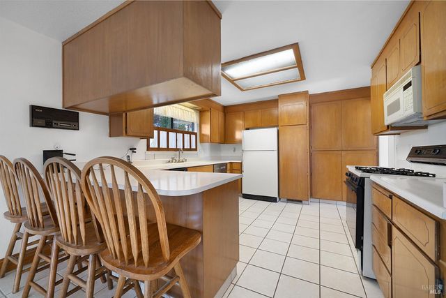312 Skyline Dr, Vallejo, CA 94591