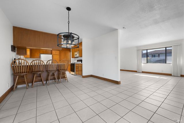 312 Skyline Dr, Vallejo, CA 94591