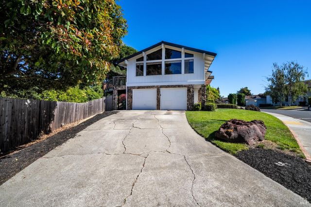 312 Skyline Dr, Vallejo, CA 94591