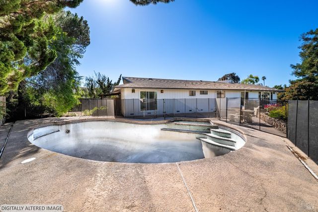 312 Skyline Dr, Vallejo, CA 94591