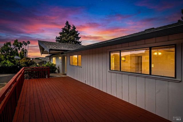 312 Skyline Dr, Vallejo, CA 94591
