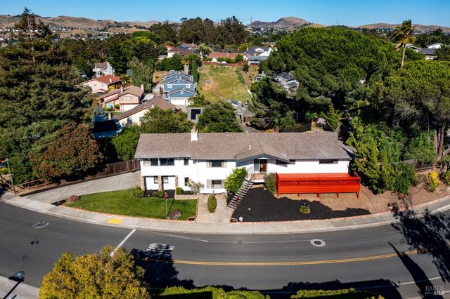 312 Skyline Dr, Vallejo, CA 94591
