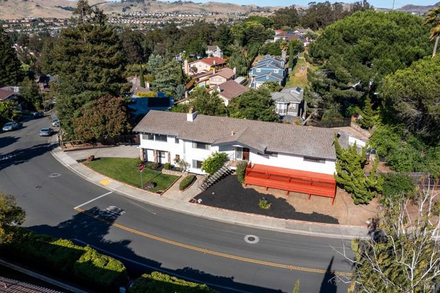 312 Skyline Dr, Vallejo, CA 94591