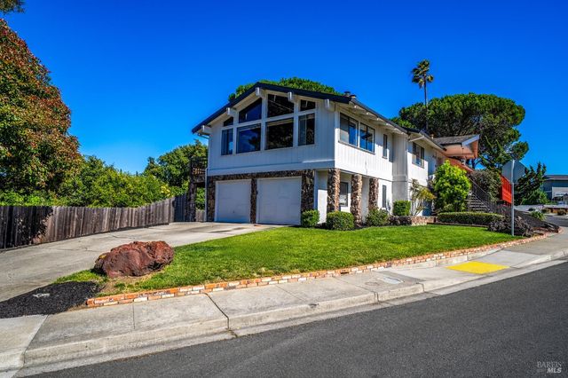 312 Skyline Dr, Vallejo, CA 94591