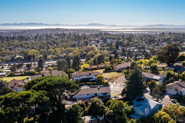 312 Skyline Dr, Vallejo, CA 94591