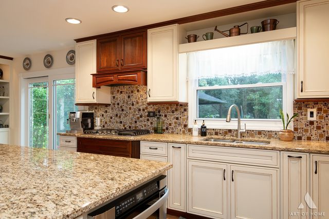 349 Tioga Trail, Wood Dale, IL 60191