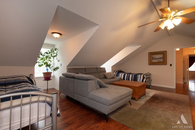 349 Tioga Trail, Wood Dale, IL 60191