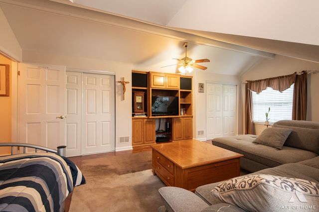 349 Tioga Trail, Wood Dale, IL 60191