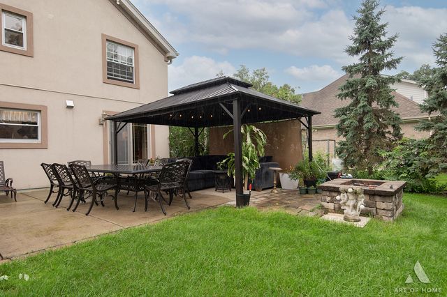 349 Tioga Trail, Wood Dale, IL 60191