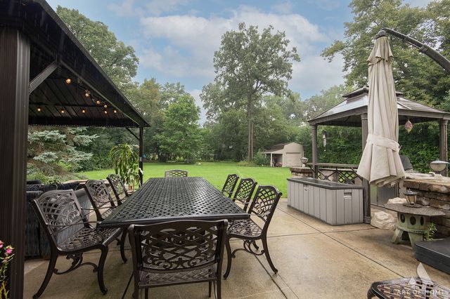 349 Tioga Trail, Wood Dale, IL 60191
