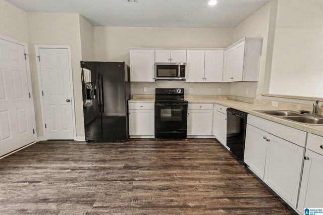 145 HUNTERS COVE, Odenville, AL 35120