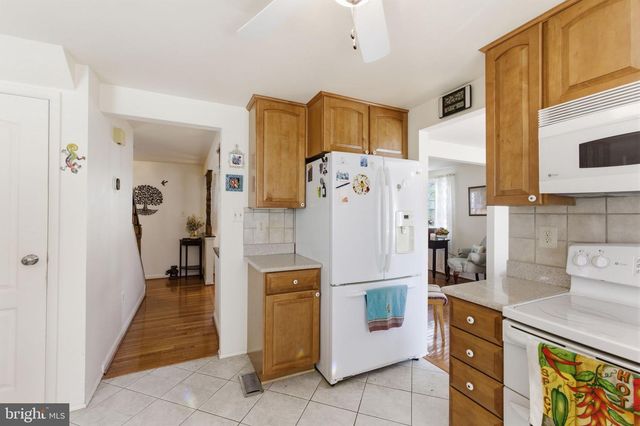 9301 WILLOW POND LN, Burke, VA 22015