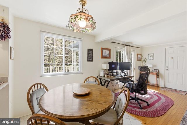 9301 WILLOW POND LN, Burke, VA 22015