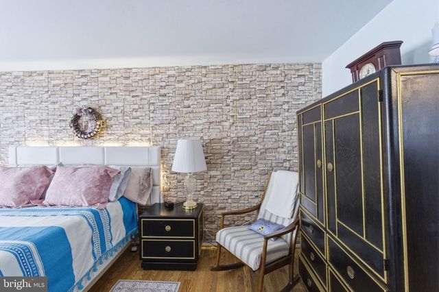 9301 WILLOW POND LN, Burke, VA 22015