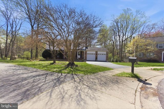 9301 WILLOW POND LN, Burke, VA 22015