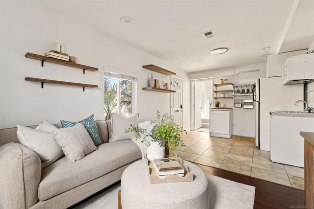 1828 Cable St, San Diego, CA 92107