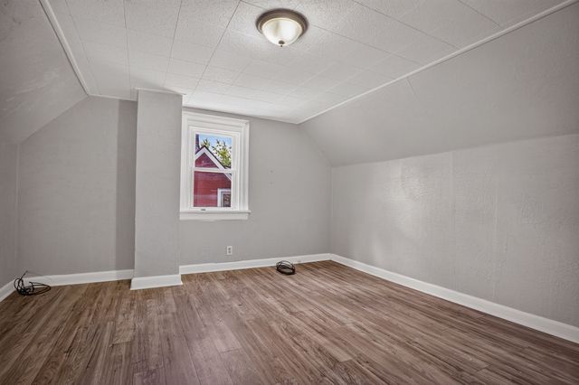 7722 Lloyd AVENUE, Swissvale, PA 15218