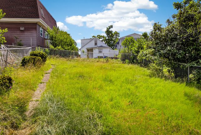 7722 Lloyd AVENUE, Swissvale, PA 15218