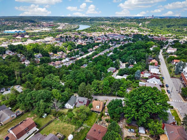 7722 Lloyd AVENUE, Swissvale, PA 15218