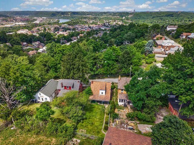 7722 Lloyd AVENUE, Swissvale, PA 15218