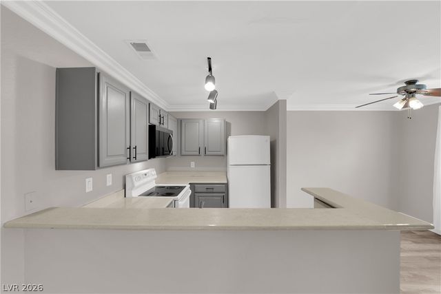 4050 Pacific Harbors Drive 124, Las Vegas, NV 89121