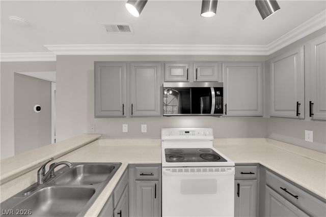4050 Pacific Harbors Drive 124, Las Vegas, NV 89121