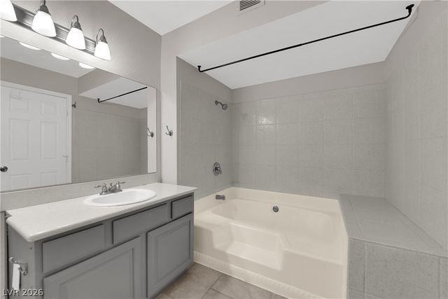 4050 Pacific Harbors Drive 124, Las Vegas, NV 89121