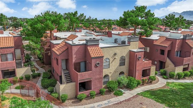 4050 Pacific Harbors Drive 124, Las Vegas, NV 89121